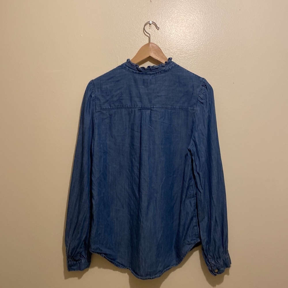 Gap Ruffle Neck Indigo Button Down Blouse. Size M - image 3